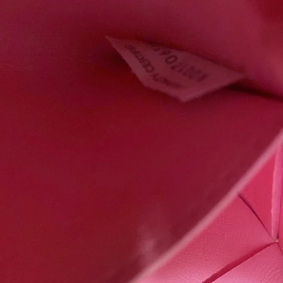 Authentic BOTTEGA VENETA Small Intrecciato Leather Cassette Crossbody Bag - Picture 10 of 16